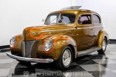 1940 Ford Deluxe Tudor Sedan