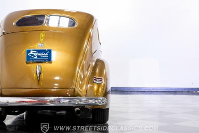 1940 Ford Deluxe Tudor Sedan