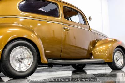 1940 Ford Deluxe Tudor Sedan