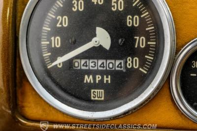 1940 Ford Deluxe Tudor Sedan