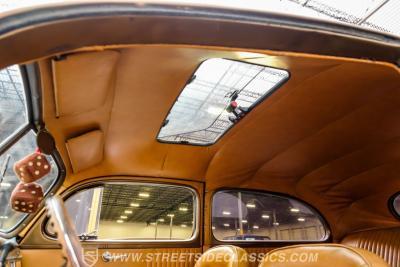 1940 Ford Deluxe Tudor Sedan