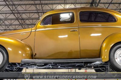 1940 Ford Deluxe Tudor Sedan