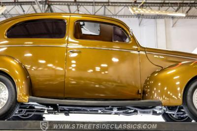 1940 Ford Deluxe Tudor Sedan