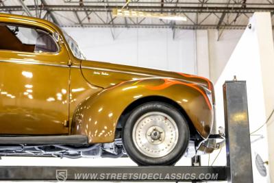 1940 Ford Deluxe Tudor Sedan