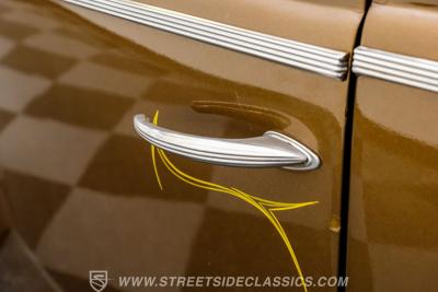 1940 Ford Deluxe Tudor Sedan