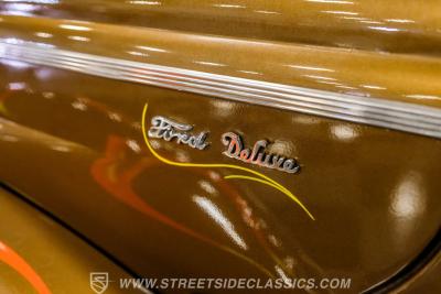 1940 Ford Deluxe Tudor Sedan