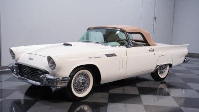 1957 Ford Thunderbird
