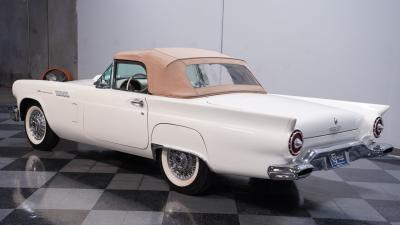1957 Ford Thunderbird