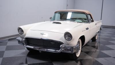 1957 Ford Thunderbird