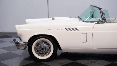 1957 Ford Thunderbird