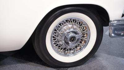 1957 Ford Thunderbird