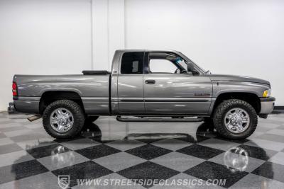 2002 Dodge Ram 2500 Quad Cab Laramie SLT