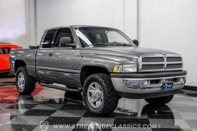 2002 Dodge Ram 2500 Quad Cab Laramie SLT