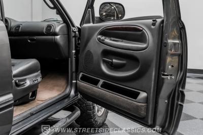 2002 Dodge Ram 2500 Quad Cab Laramie SLT