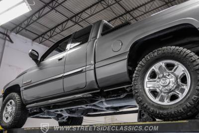 2002 Dodge Ram 2500 Quad Cab Laramie SLT