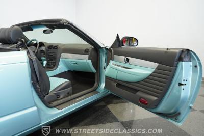 2002 Ford Thunderbird