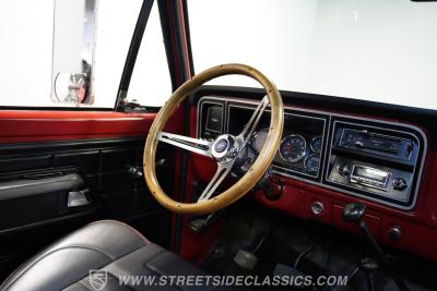 1976 Ford F-100 Custom Cab 4X4