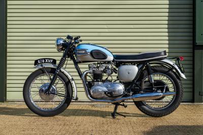 1961 Triumph T120 BONNEVILLE