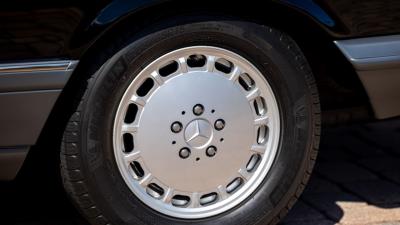 1991 Mercedes - Benz 560 SEC