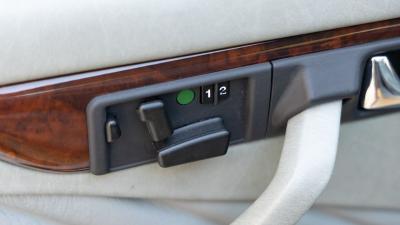 1991 Mercedes - Benz 560 SEC