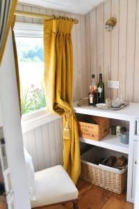 2017 Shepherds Hut Artisan Shepherds Huts