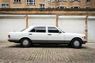 1984 Mercedes - Benz 500 SEL (Armoured)