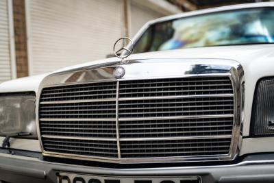 1984 Mercedes - Benz 500 SEL (Armoured)