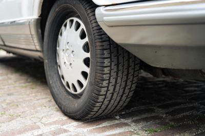 1984 Mercedes - Benz 500 SEL (Armoured)