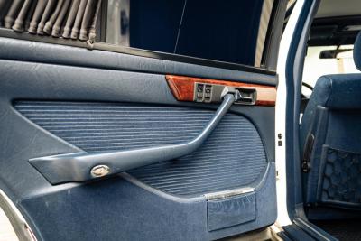 1984 Mercedes - Benz 500 SEL (Armoured)