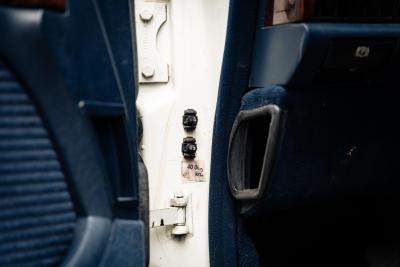 1984 Mercedes - Benz 500 SEL (Armoured)