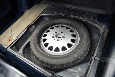 1984 Mercedes - Benz 500 SEL (Armoured)