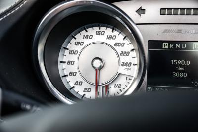 2011 Mercedes - Benz SLS 63 AMG Roadster