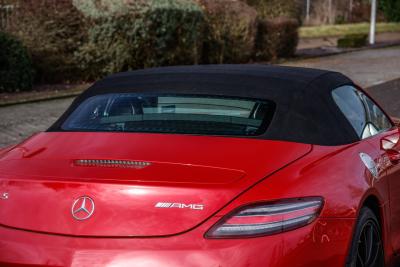 2011 Mercedes - Benz SLS 63 AMG Roadster