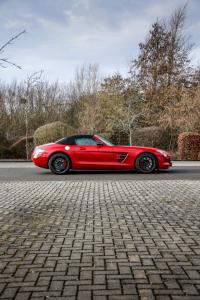 2011 Mercedes - Benz SLS 63 AMG Roadster