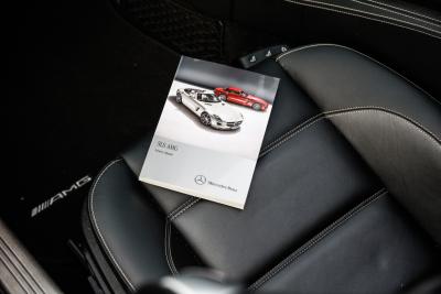 2011 Mercedes - Benz SLS 63 AMG Roadster