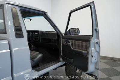 1990 Jeep Comanche Pioneer 4X4