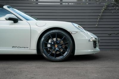 2013 Porsche 911 Carrera 