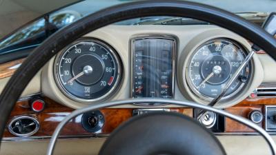 1971 Mercedes - Benz 280 SE 3.5 CABRIOLET
