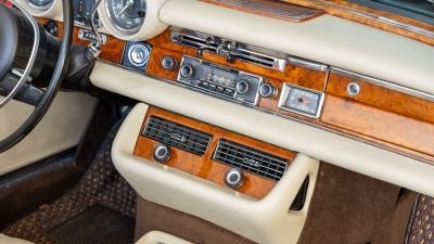 1971 Mercedes - Benz 280 SE 3.5 CABRIOLET