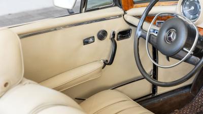 1971 Mercedes - Benz 280 SE 3.5 CABRIOLET