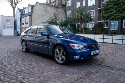 2002 Lexus IS200