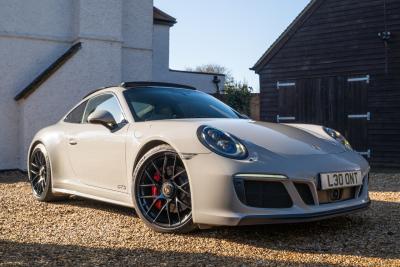 2018 Porsche 911 Carrera 4 GTS
