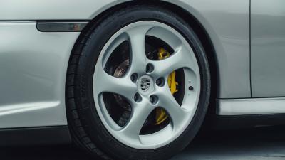 2001 Porsche 911 GT2