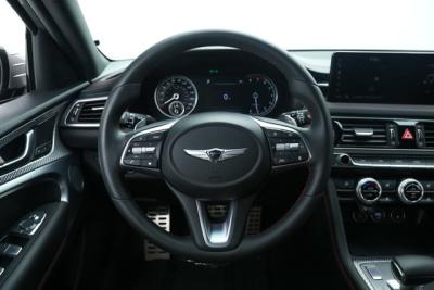 2023 Genesis G70