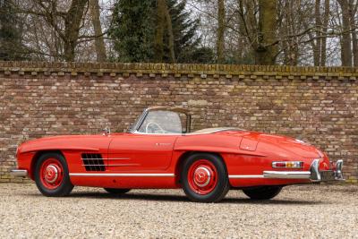 1962 Mercedes - Benz 300 SL Roadster &ldquo;One of 182 examples built in &rdquo;