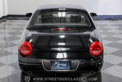 2002 Ford Thunderbird