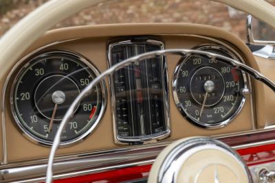 1962 Mercedes - Benz 300 SL Roadster &ldquo;Restoration by MB Classic Center in Fellbach&rdquo;