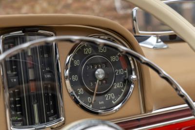 1962 Mercedes - Benz 300 SL Roadster &ldquo;Restoration by MB Classic Center in Fellbach&rdquo;