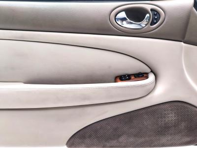 1998 Jaguar XK R COUPE