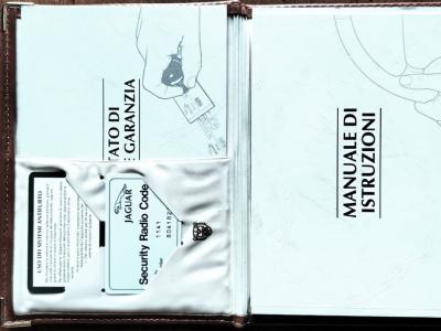 1998 Jaguar XK R COUPE